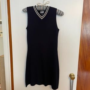 DKNY Sleeveless Knit V Neck Dress - Navy w/white size S